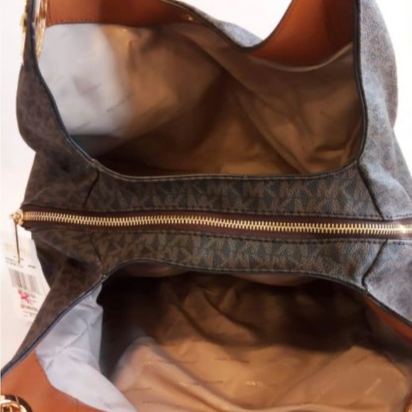 Michael Kors Fulton Large Shoulder Bag - Picture 5 of 6